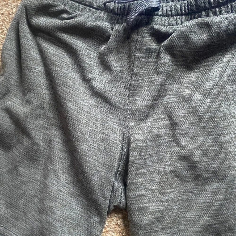 Gap Gapfit shorts, S/6-7. Gray mesh, navy mesh, royal blue